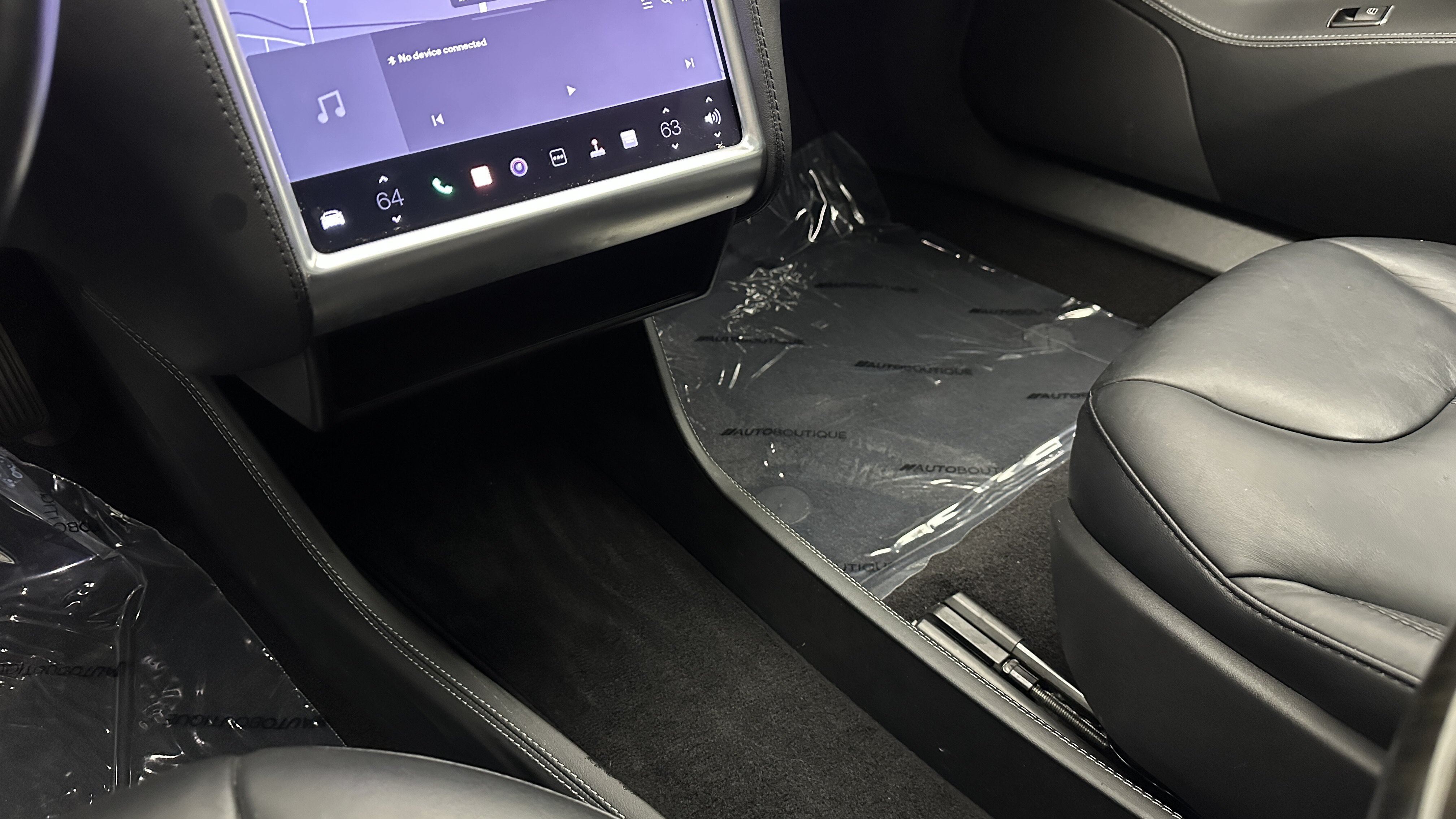 Used 2014 Tesla Model S 60 RWD image 40