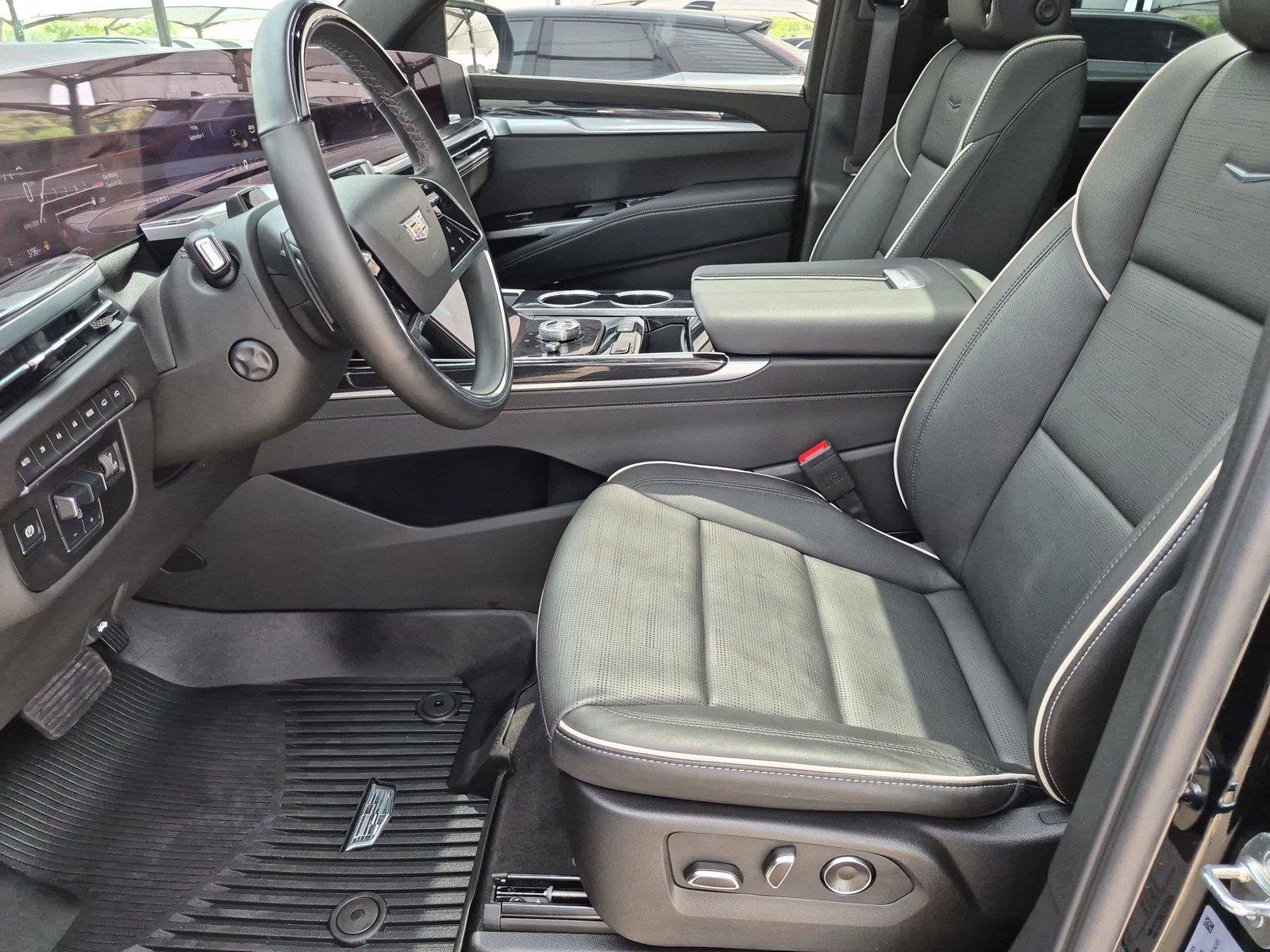 Used 2025 Cadillac Escalade Sport w/ Touring Package AWD/4WD image 11