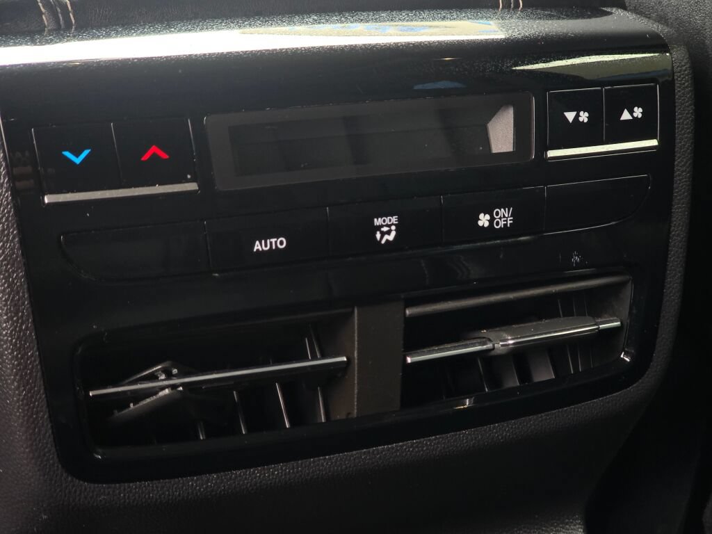 Used 2023 Acura MDX w/ Technology Package AWD/4WD image 21