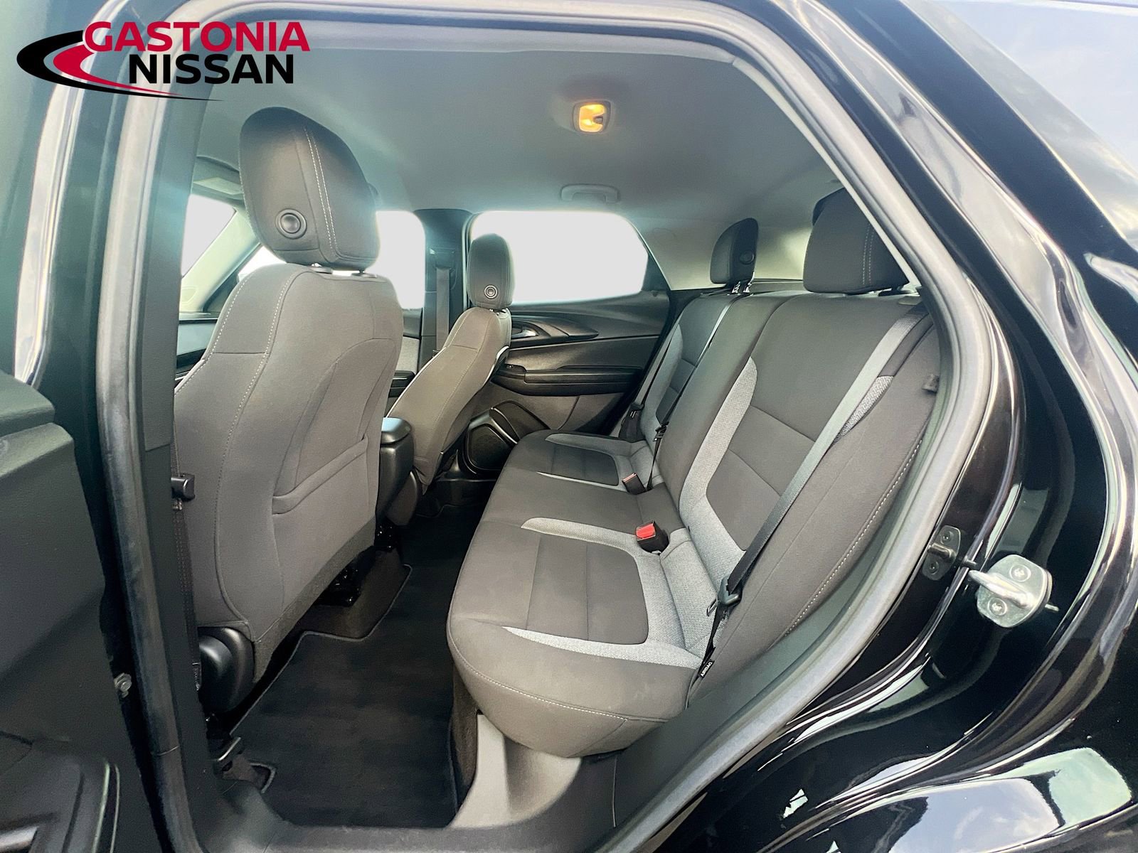 Used 2023 Chevrolet TrailBlazer LS image 32