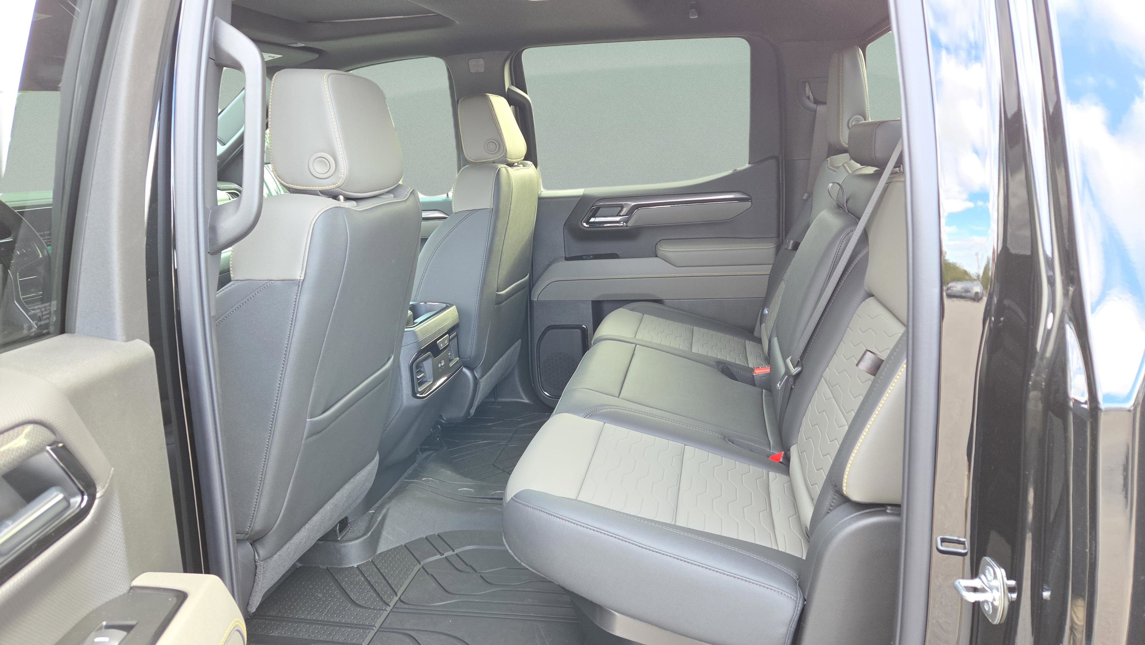 New 2026 Chevrolet Silverado 1500 ZR2 w/ Dark Appearance Package image 10