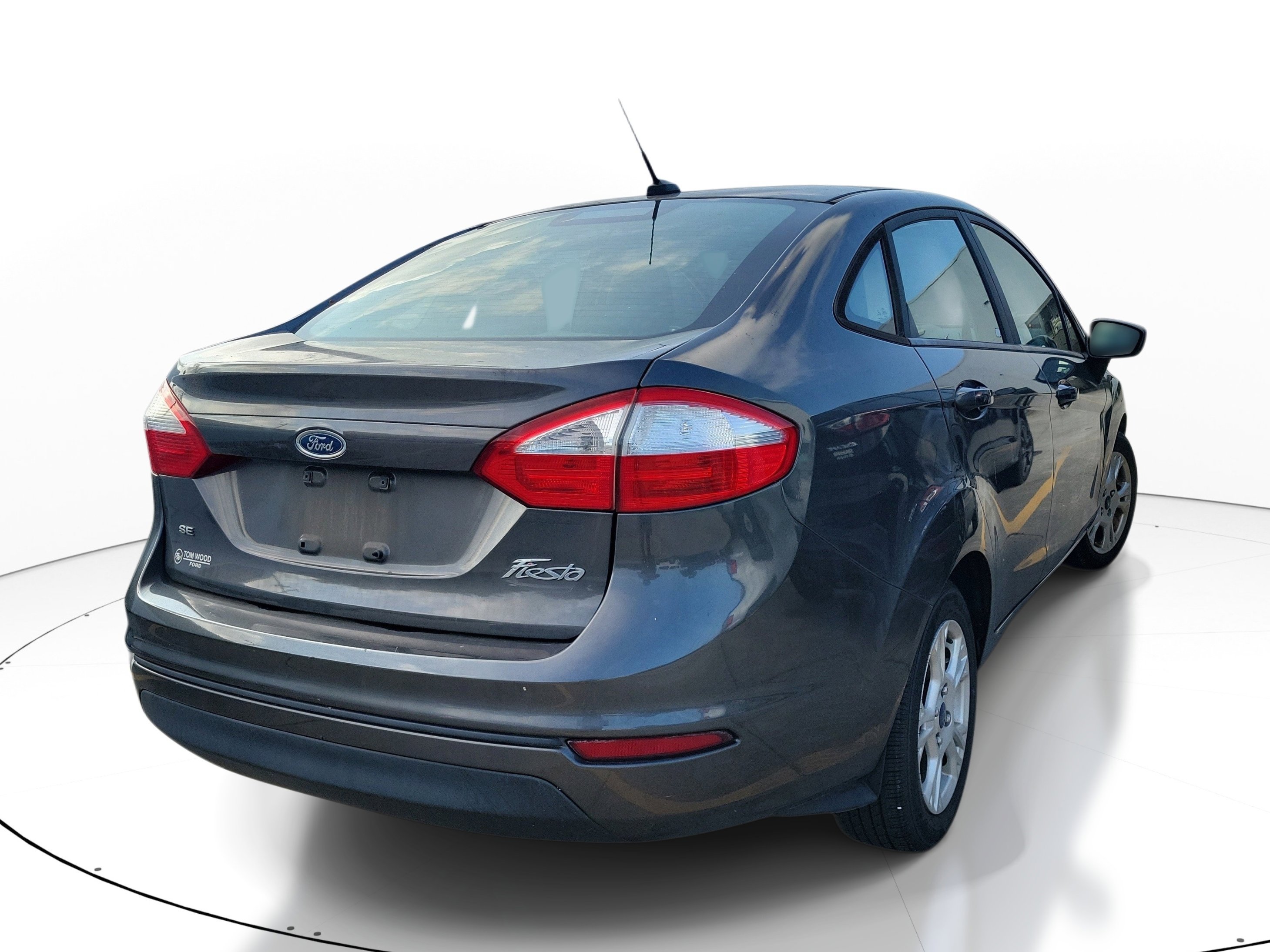 Used 2016 Ford Fiesta SE FWD image 6