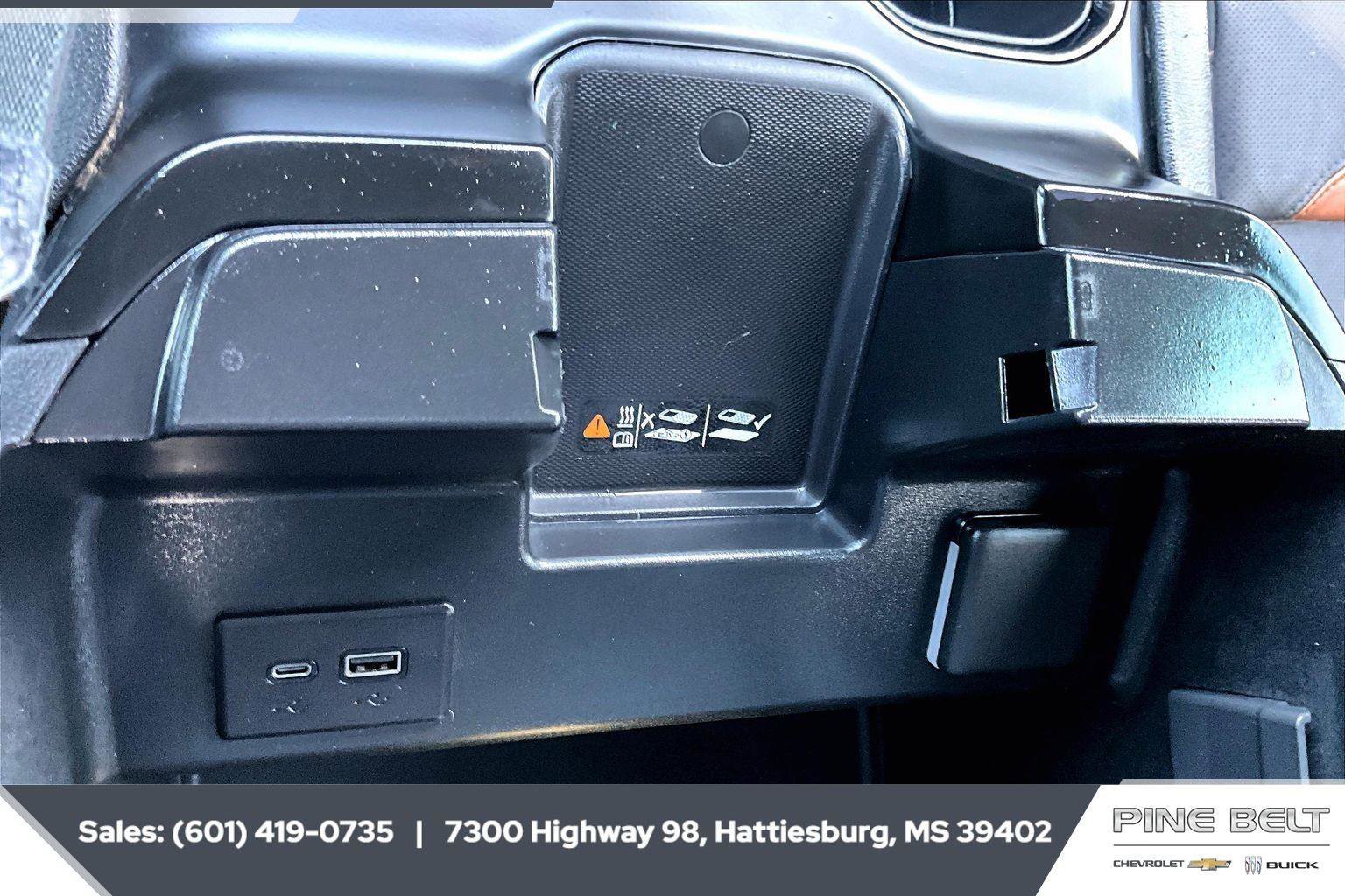 Used 2025 GMC Sierra 1500 AT4 w/ AT4 Premium Package image 24