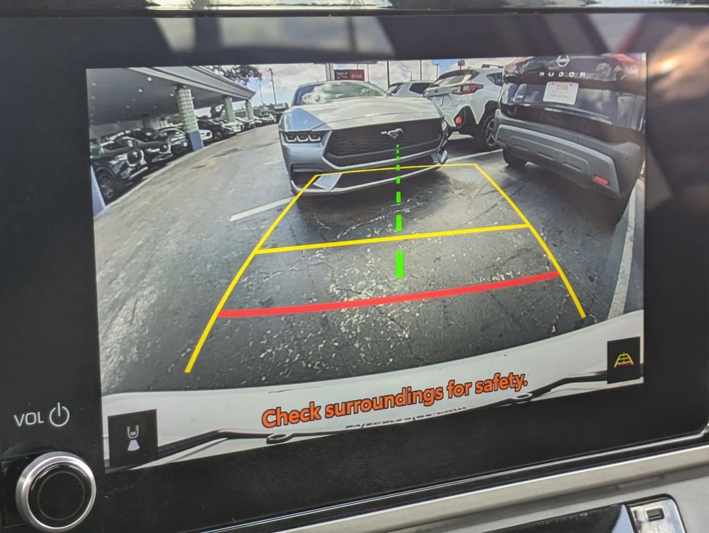 Used 2025 Toyota Camry LE image 18