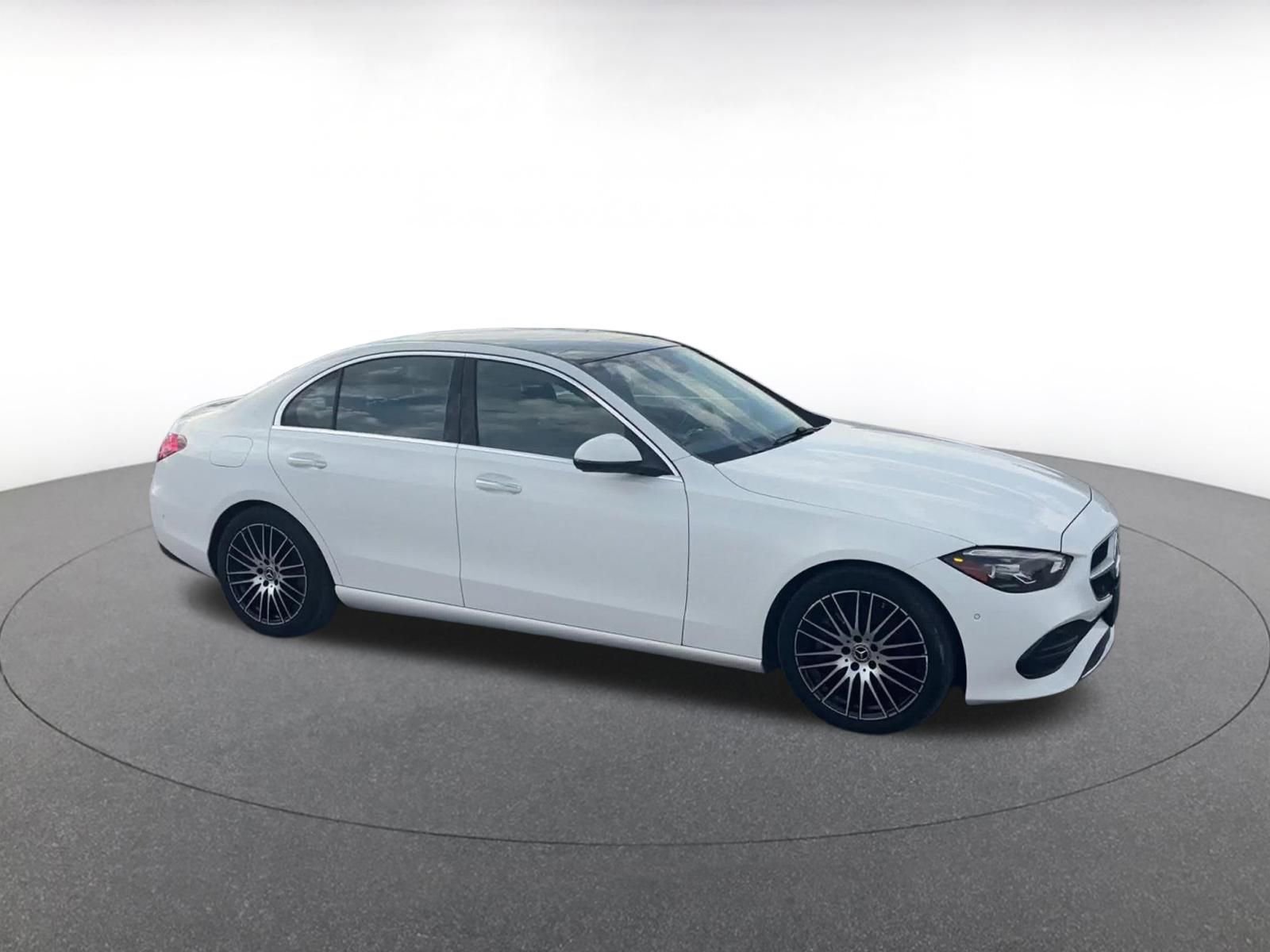 Used 2024 Mercedes-Benz C 300 Sedan image 2