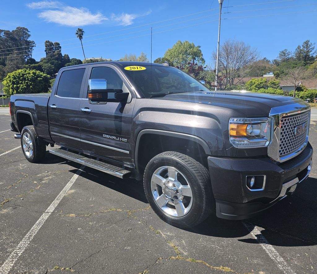 Used 2015 GMC Sierra 2500 Denali w/ Duramax Plus Package image 2