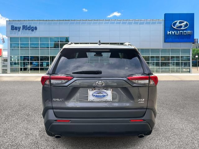 Used 2025 Toyota RAV4 XLE AWD/4WD image 5