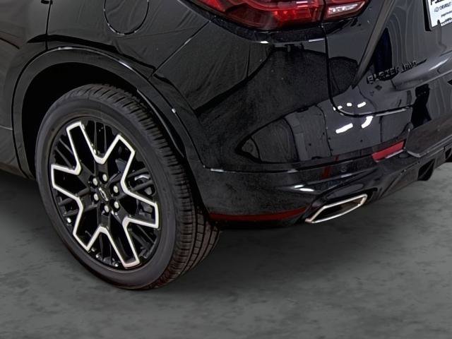 New 2025 Chevrolet Blazer RS w/ Driver Confidence II Package image 9