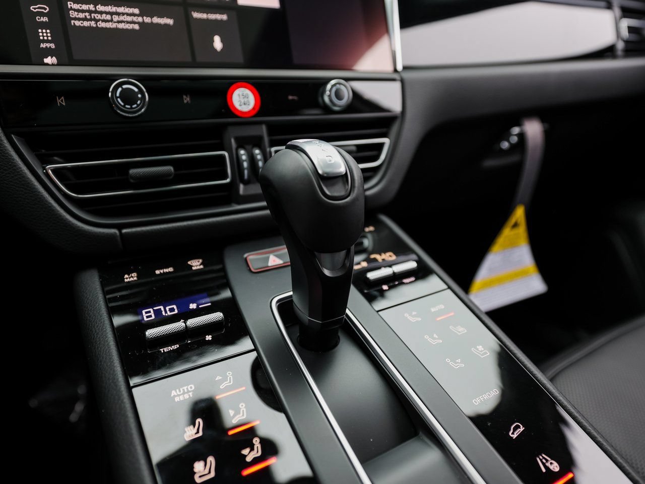 Certified 2026 Porsche Macan S AWD/4WD image 21
