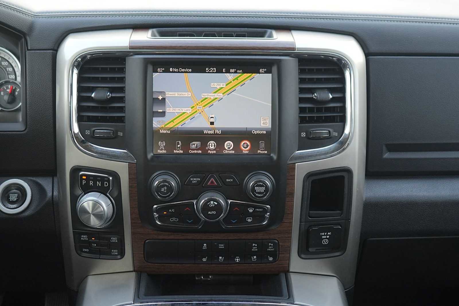 Used 2016 RAM 1500 Laramie w/ Convenience Group AWD/4WD image 19