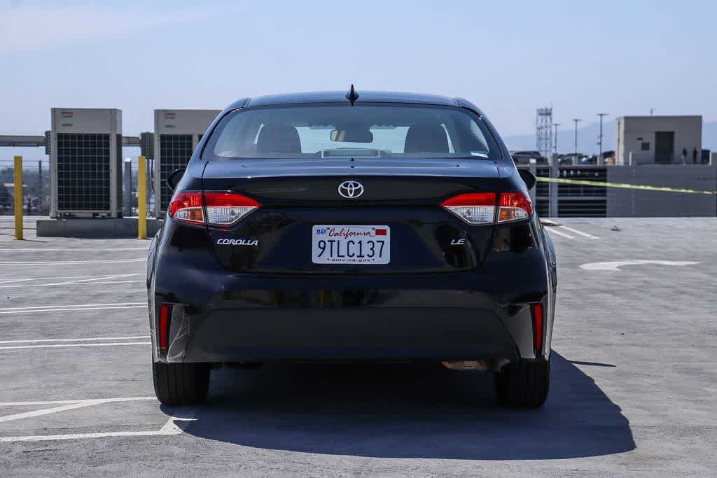 Used 2025 Toyota Corolla LE FWD image 5