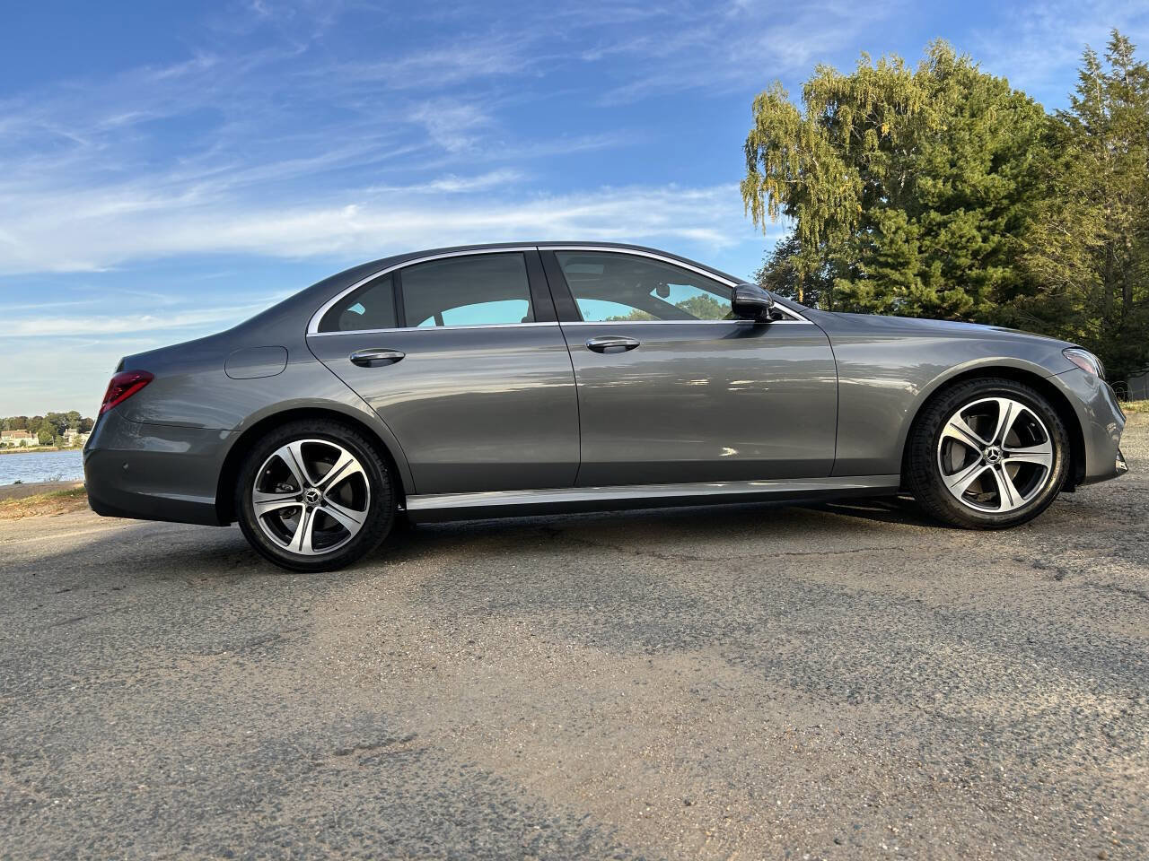 Used 2020 Mercedes-Benz E 350 4MATIC Sedan w/ Parking Assistance Package image 28