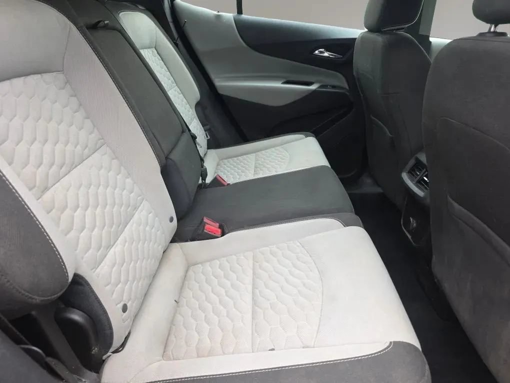 Used 2018 Chevrolet Equinox LS AWD/4WD image 13