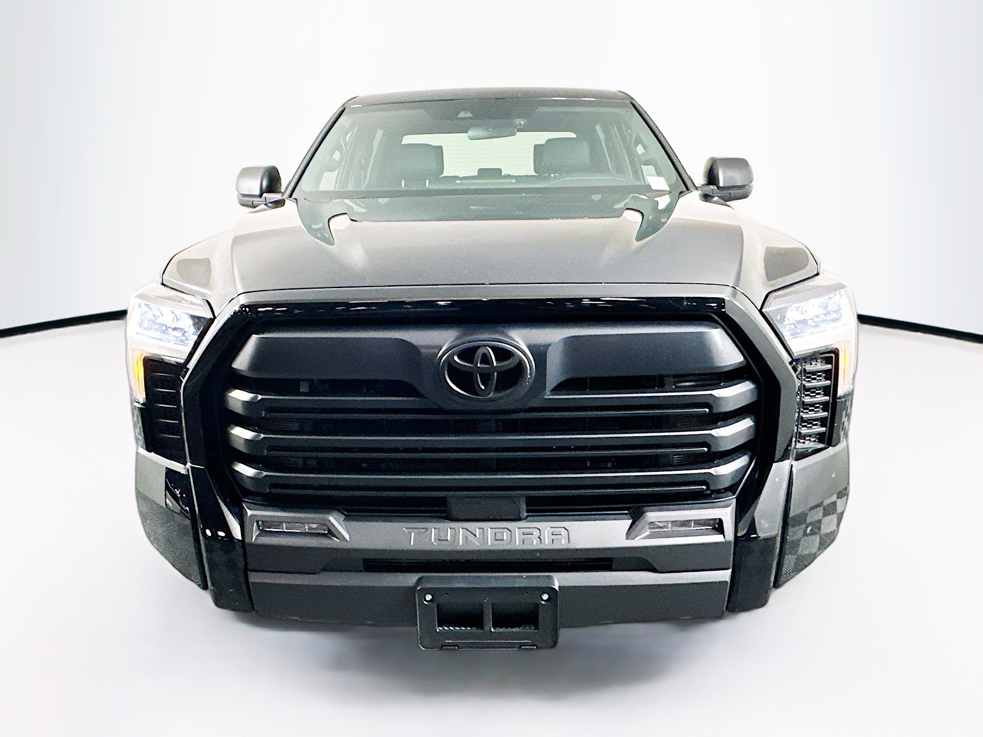 Used 2025 Toyota Tundra SR5 image 2