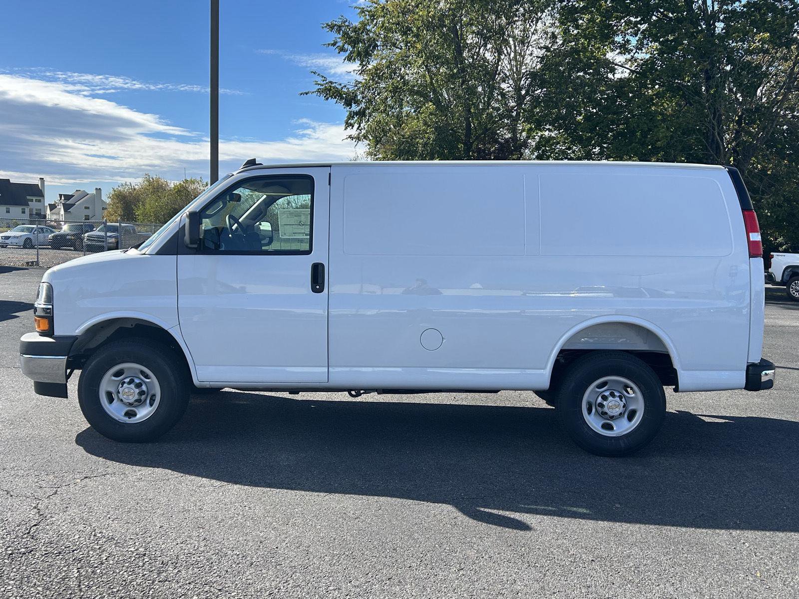 New 2025 Chevrolet Express 2500 w/ Driver Convenience Package image 6