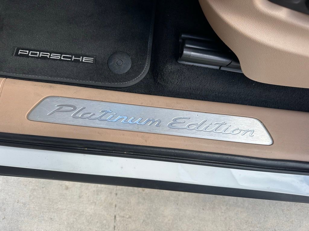 Certified 2023 Porsche Cayenne Platinum Edition image 23