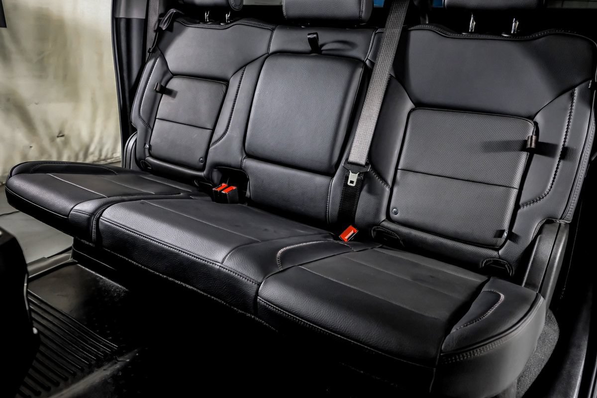 Used 2025 GMC Sierra 3500 Denali w/ Denali Reserve Package AWD/4WD image 35