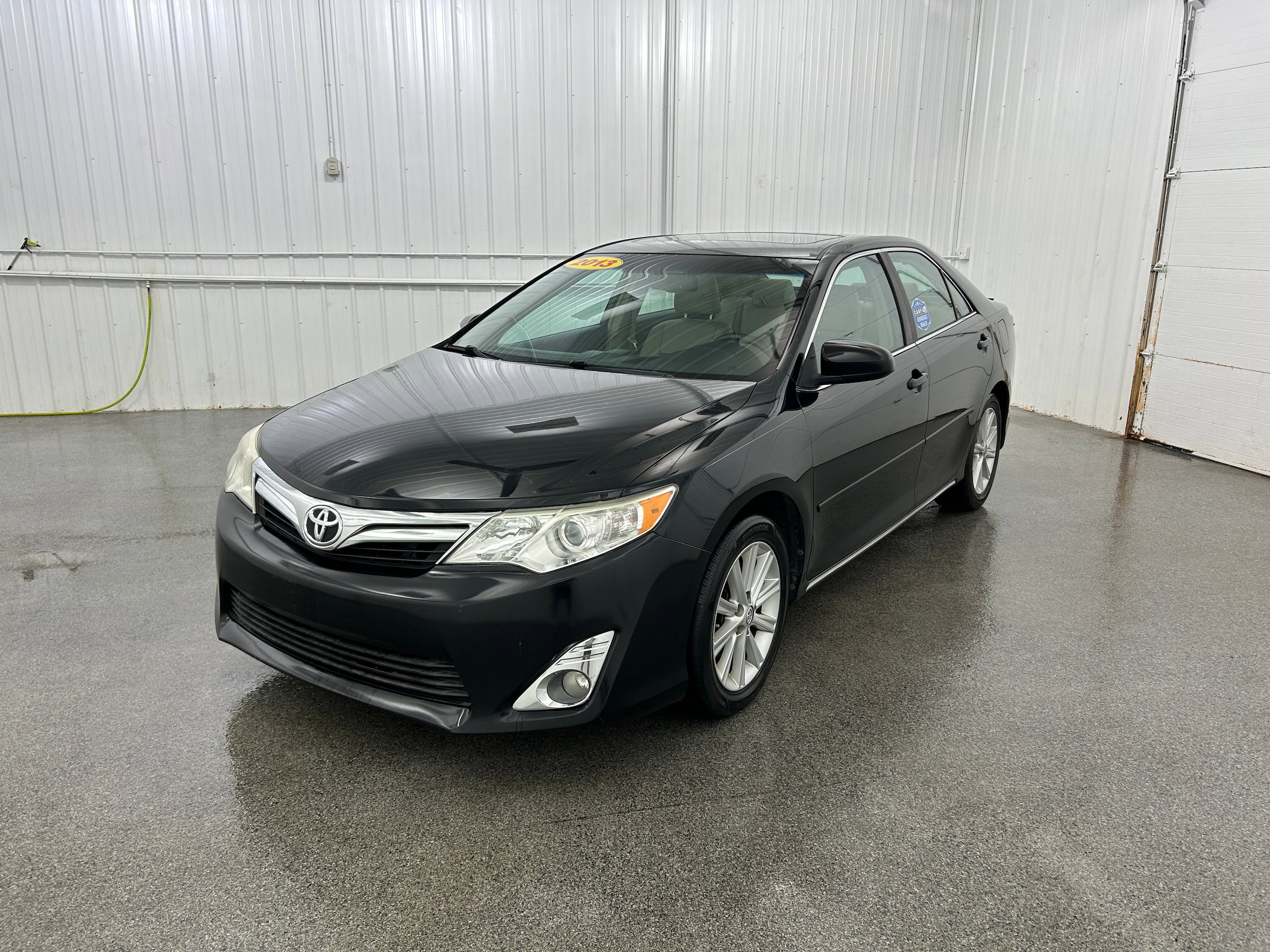 Used 2013 Toyota Camry XLE FWD image 19