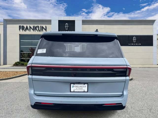 New 2026 Lincoln Navigator L Premier AWD/4WD image 4