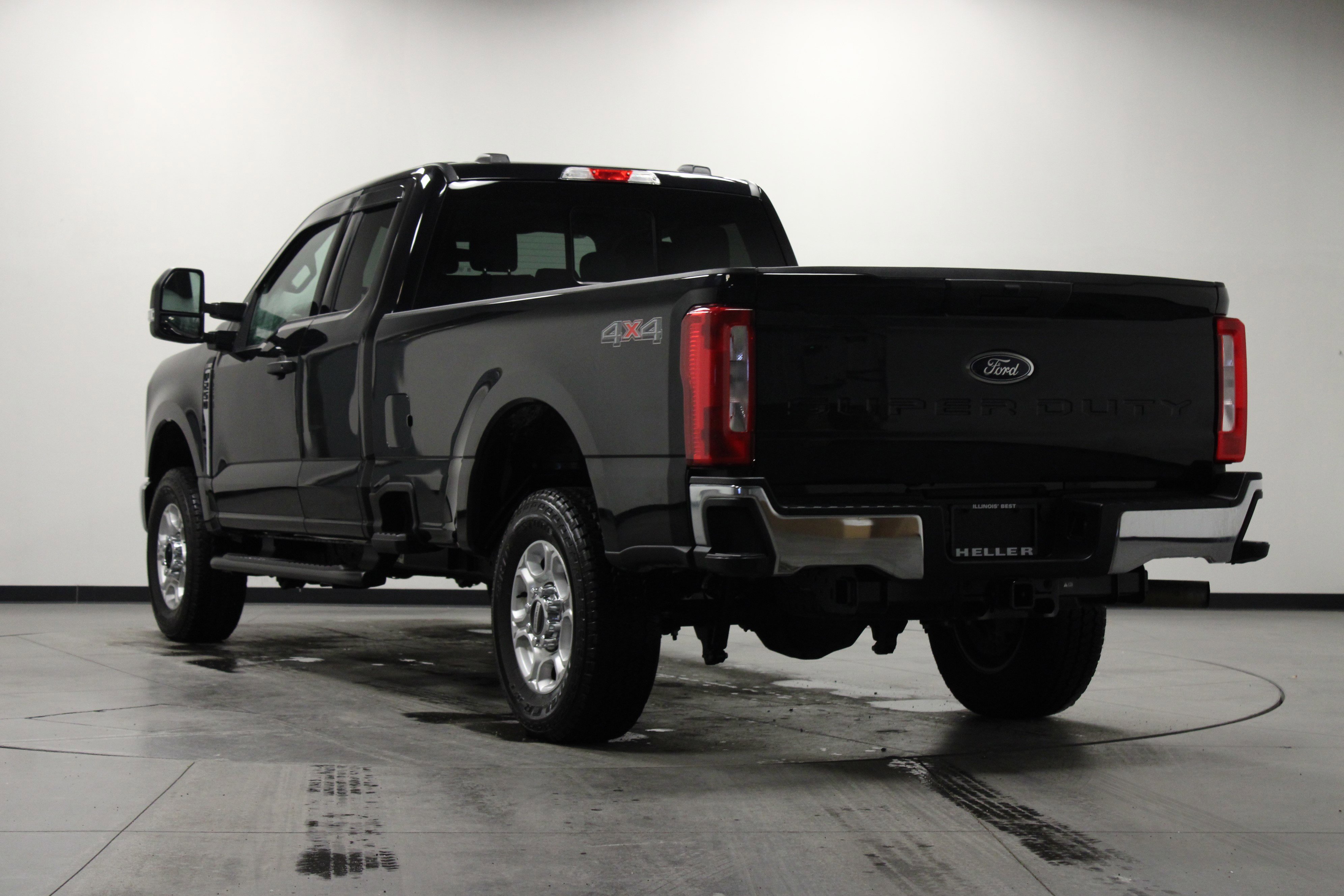 Used 2025 Ford F250 XLT image 6