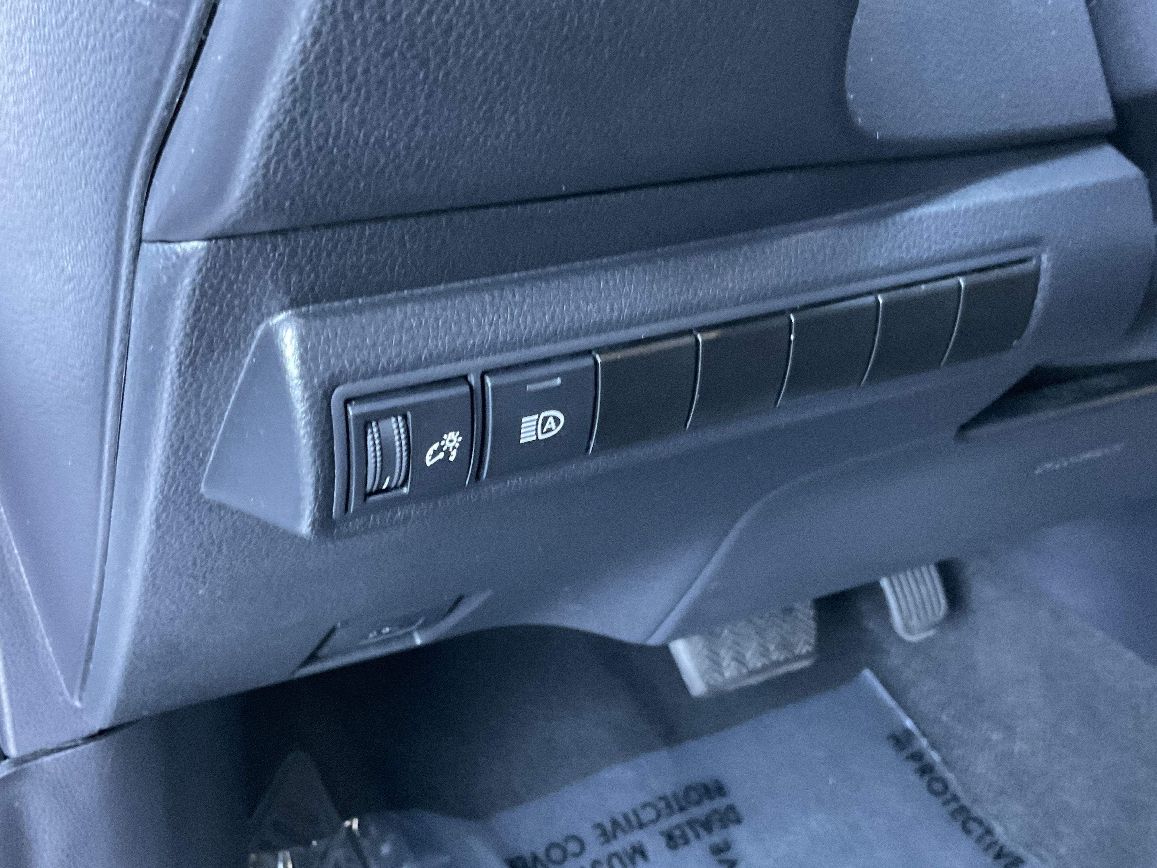 Used 2025 Toyota Corolla LE FWD image 26