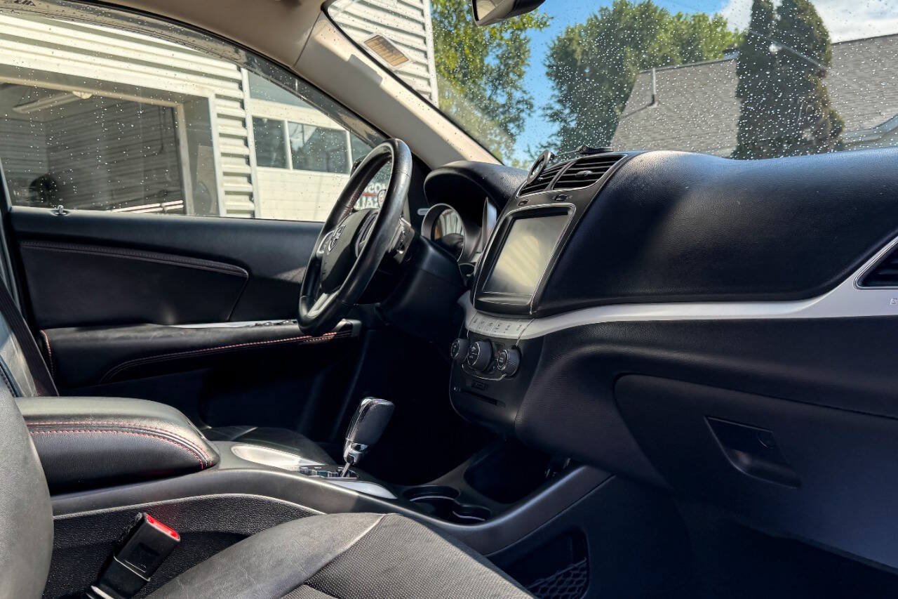 Used 2018 Dodge Journey GT w/ Driver Convenience Group AWD/4WD image 11
