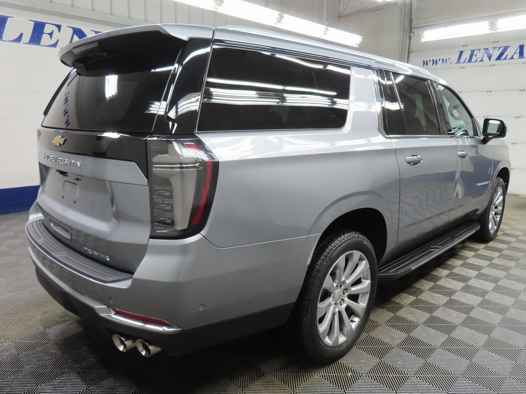 Used 2025 Chevrolet Suburban Premier image 4