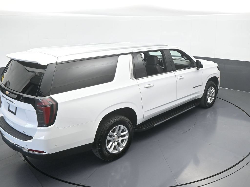 Used 2025 Chevrolet Suburban LT RWD image 58