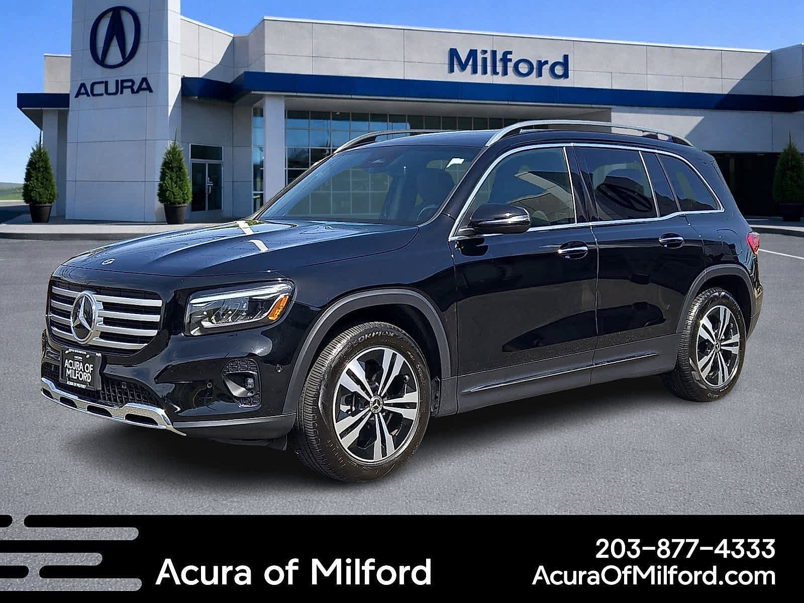 Used 2024 Mercedes-Benz GLB 250 4MATIC image 1