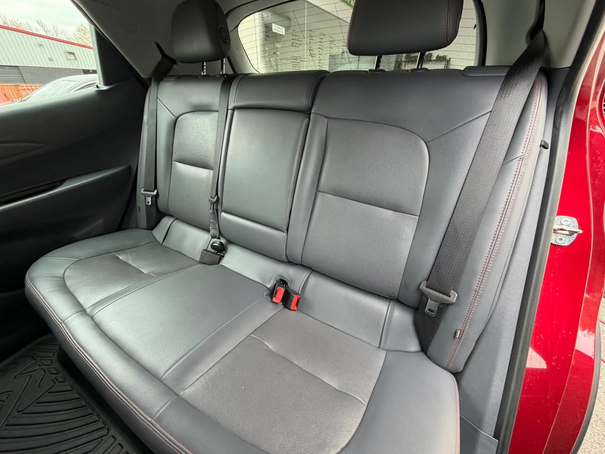 Used 2019 Chevrolet Bolt Premier w/ Infotainment Package image 18