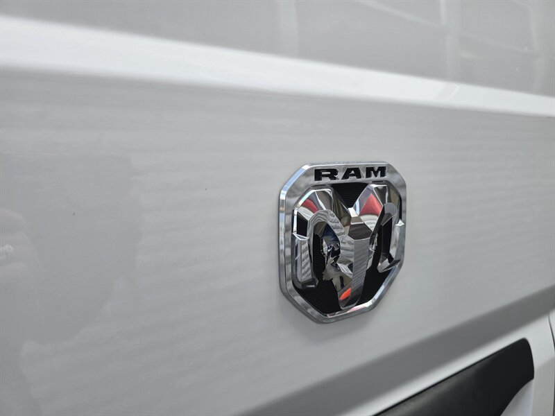 Used 2025 RAM ProMaster 3500 w/ Convenience Group FWD image 15
