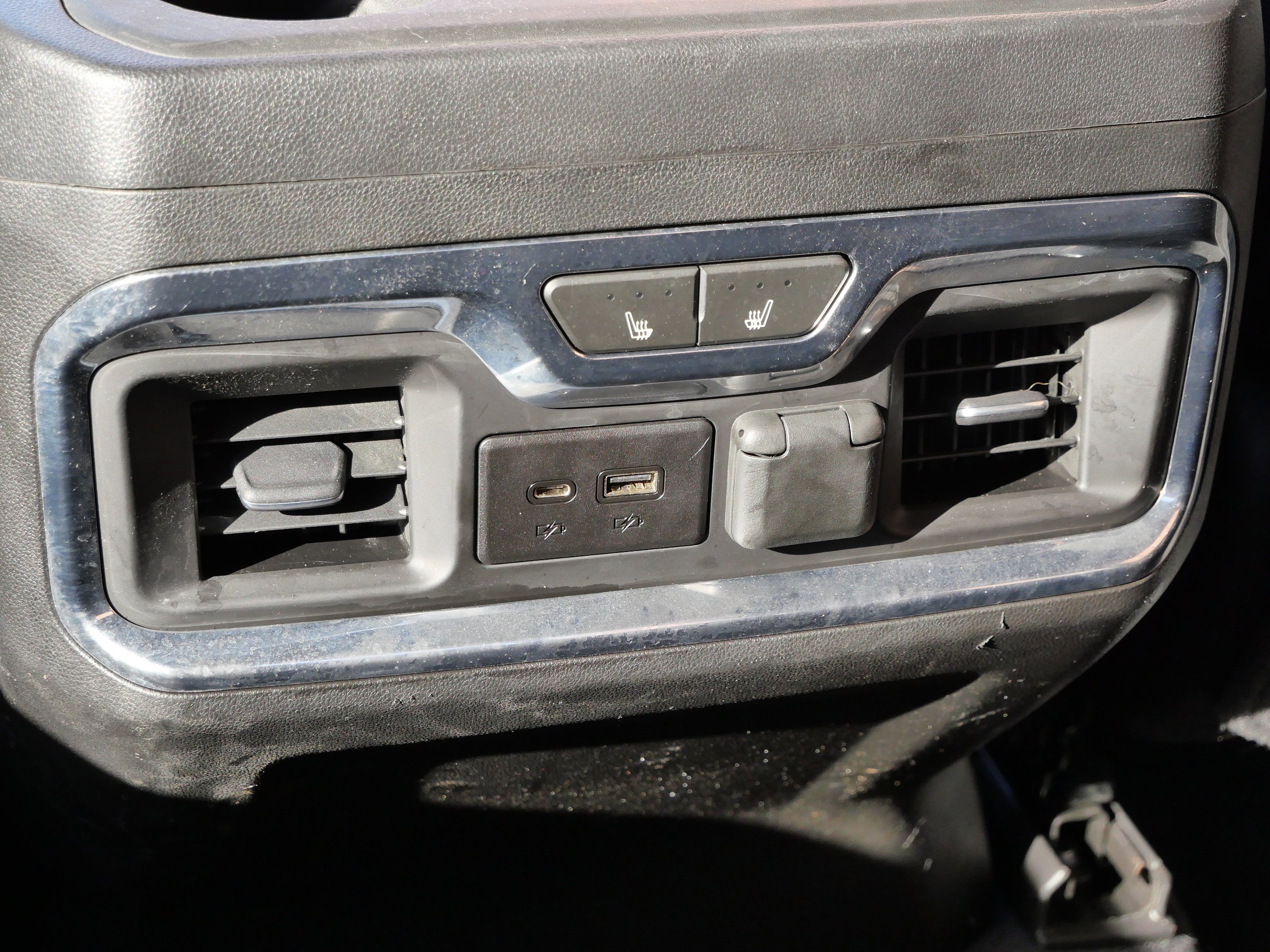 Used 2023 Chevrolet Silverado 2500 LTZ w/ LTZ Convenience Package image 14