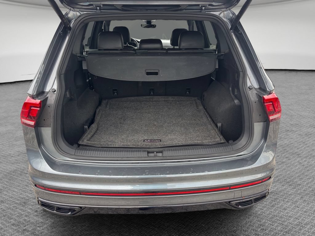 Used 2024 Volkswagen Tiguan SE R-Line AWD/4WD image 20