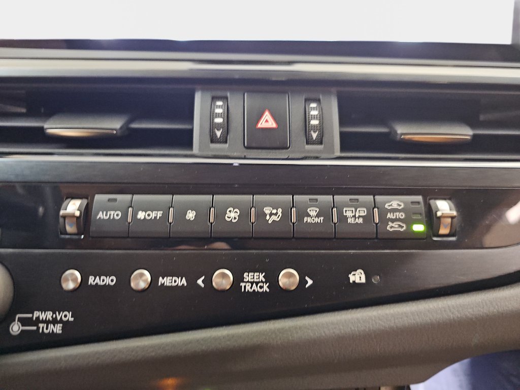 Certified 2025 Lexus ES 350 w/ Premium Package FWD image 22