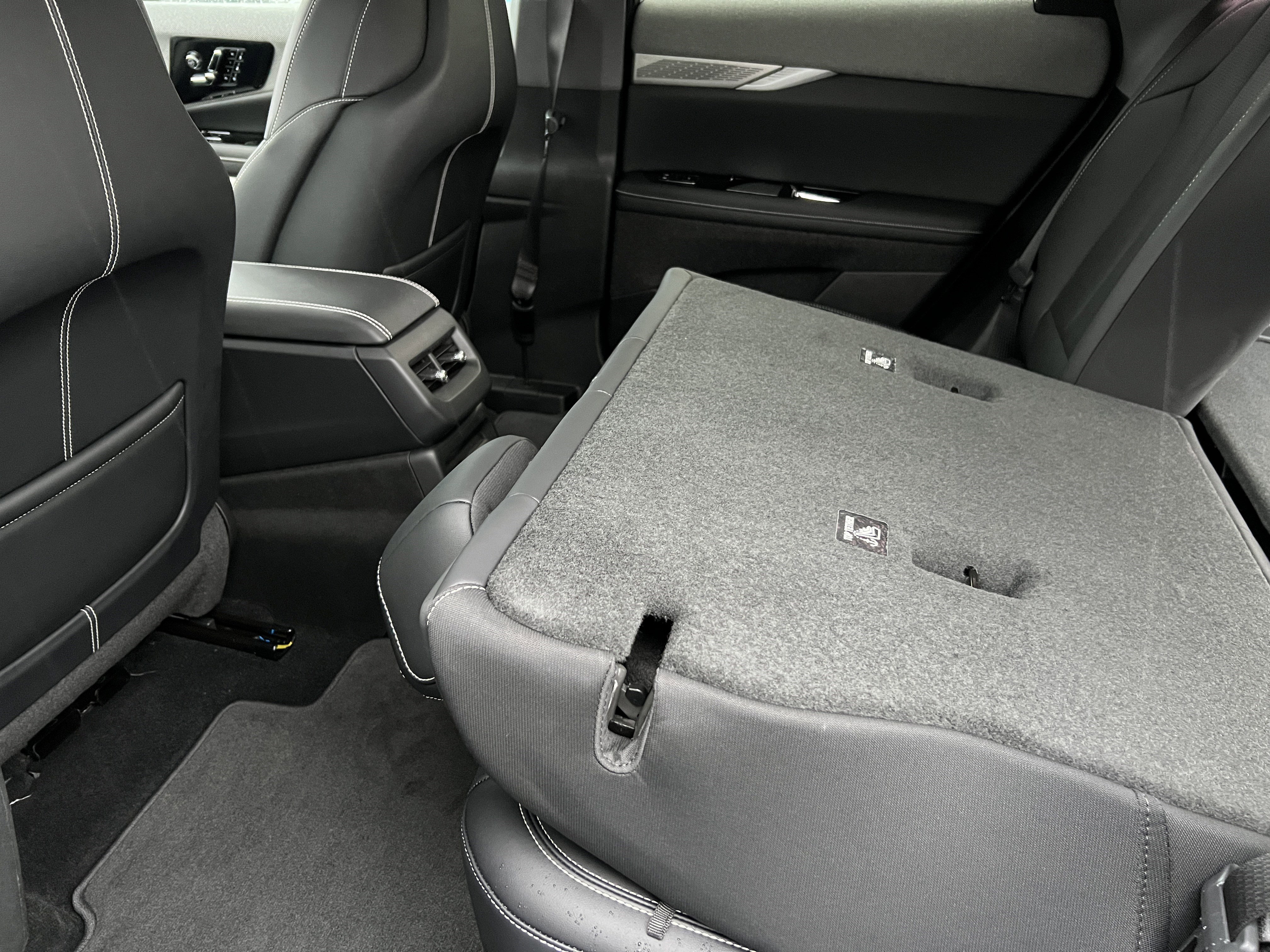 New 2025 Cadillac Optiq Sport 2 image 18