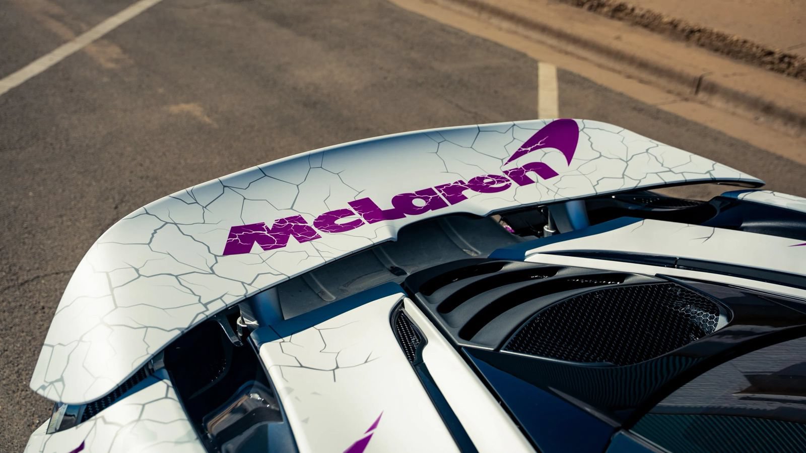Used 2018 McLaren 720S RWD image 19