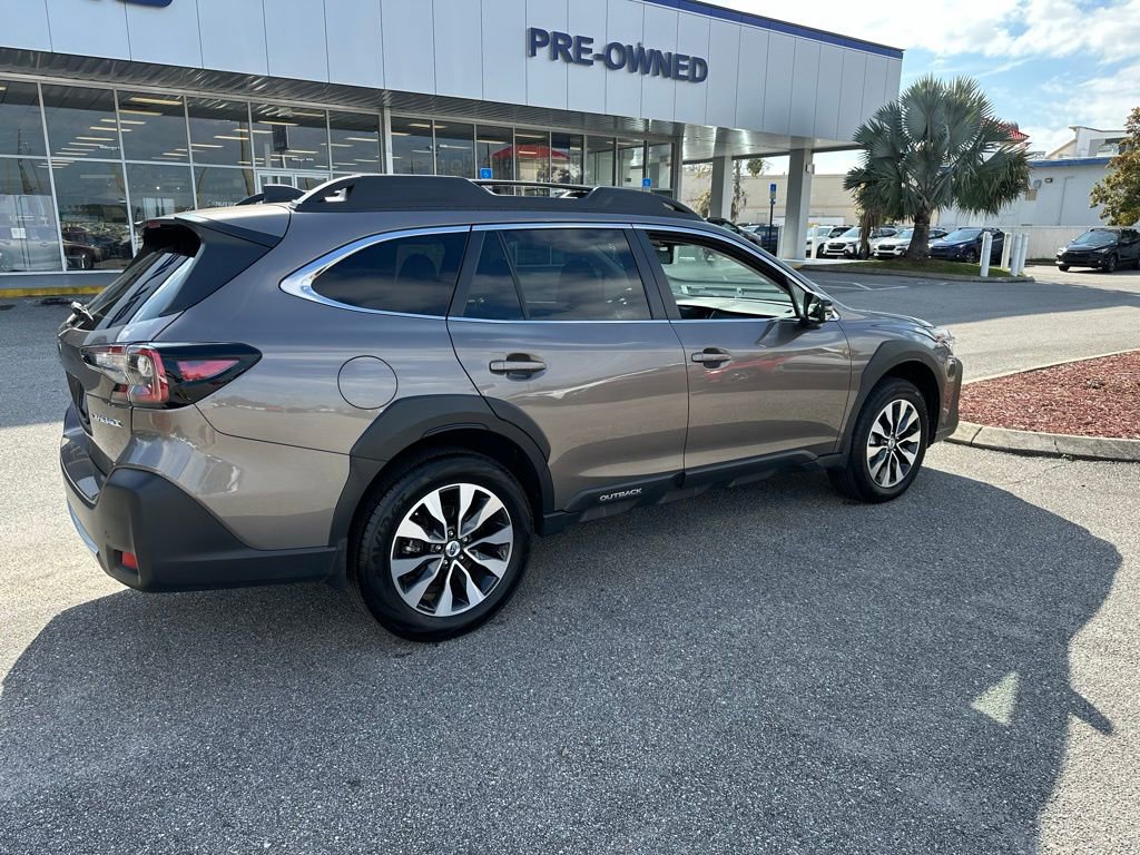 Used 2023 Subaru Outback Limited image 3