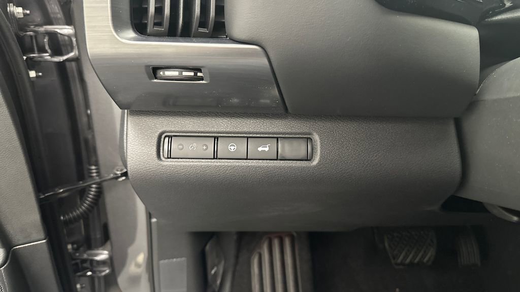 New 2026 Nissan Pathfinder SL AWD/4WD image 19