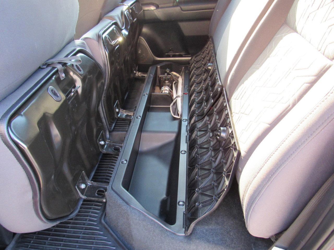 Used 2017 Toyota Tacoma TRD Off-Road image 31