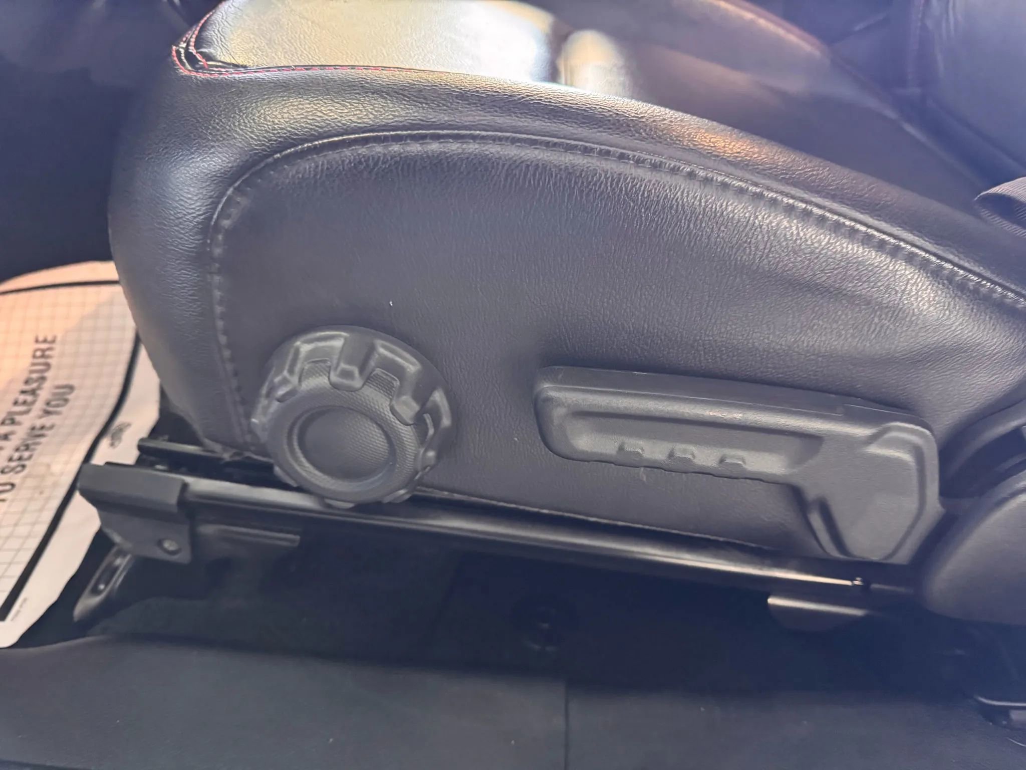Used 2018 Jeep Wrangler Rubicon AWD/4WD image 13