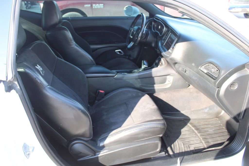 Used 2018 Dodge Challenger R/T Scat Pack w/ Leather Interior Group image 19