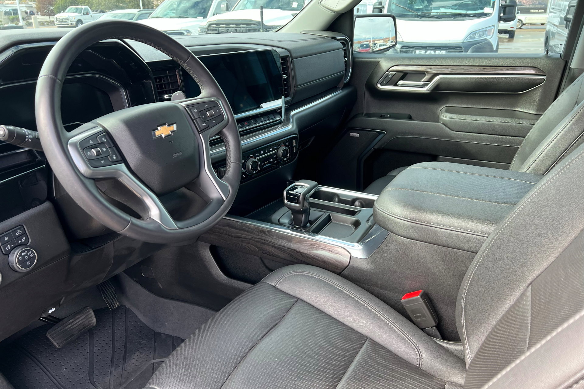 Certified 2023 Chevrolet Silverado 1500 LTZ w/ Technology Package image 16