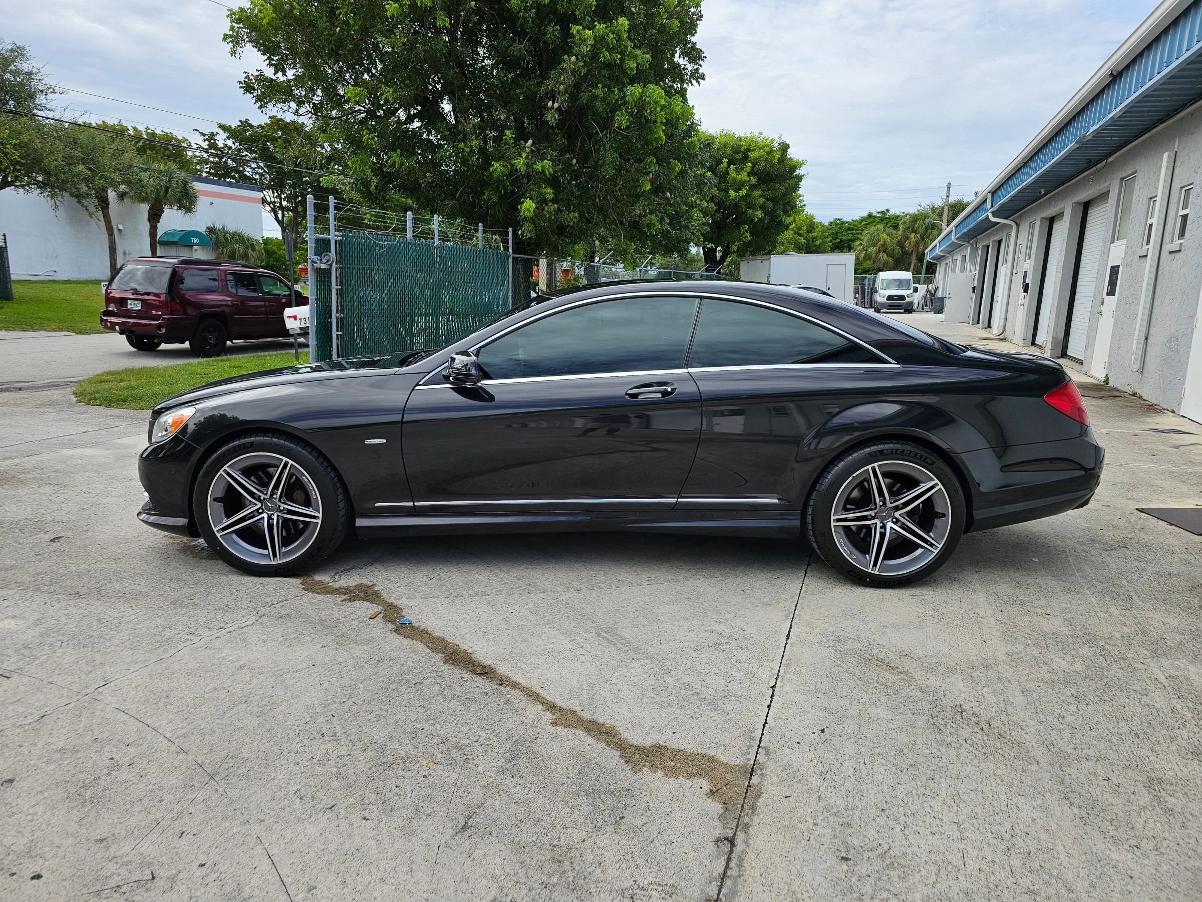 Used 2013 Mercedes-Benz CL 550 4MATIC image 2