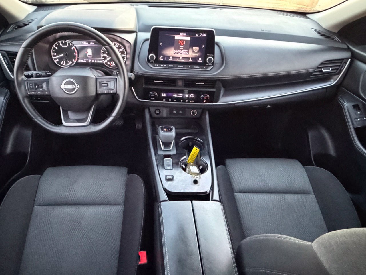 Certified 2025 Nissan Rogue SV FWD image 9