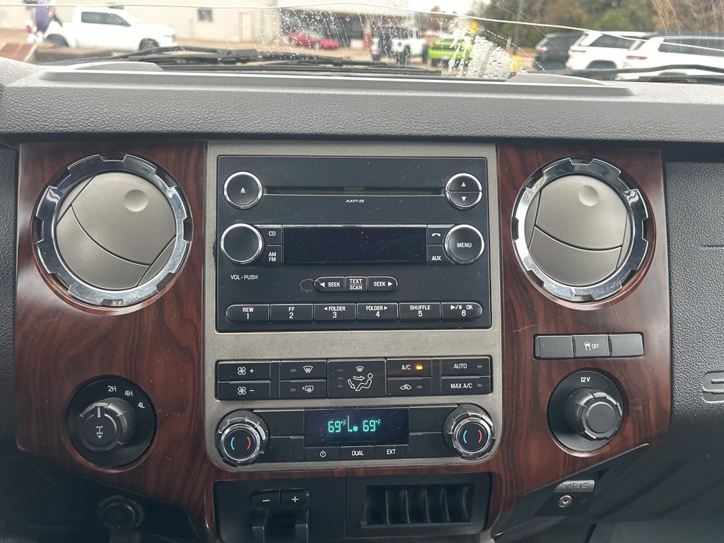 Used 2012 Ford F250 Lariat image 7