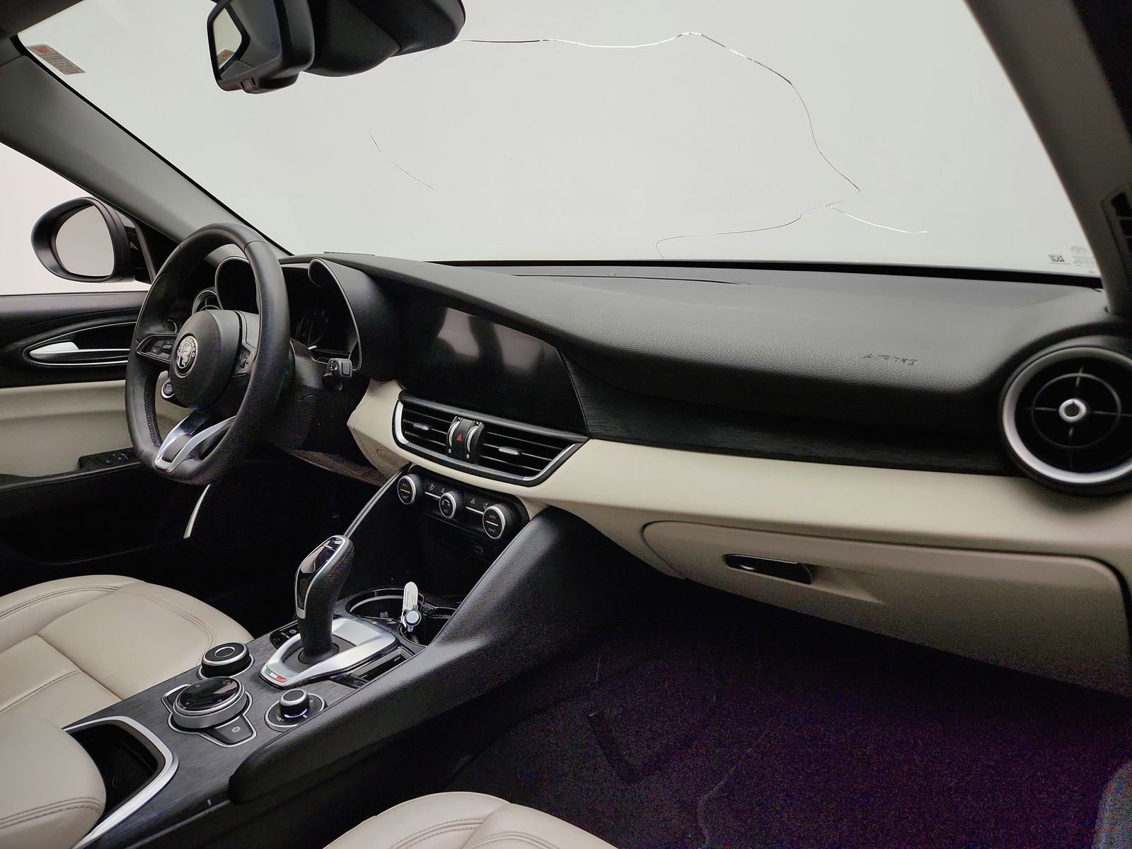 Used 2020 Alfa Romeo Giulia Base w/ Quick Order Package 22J Sport image 20