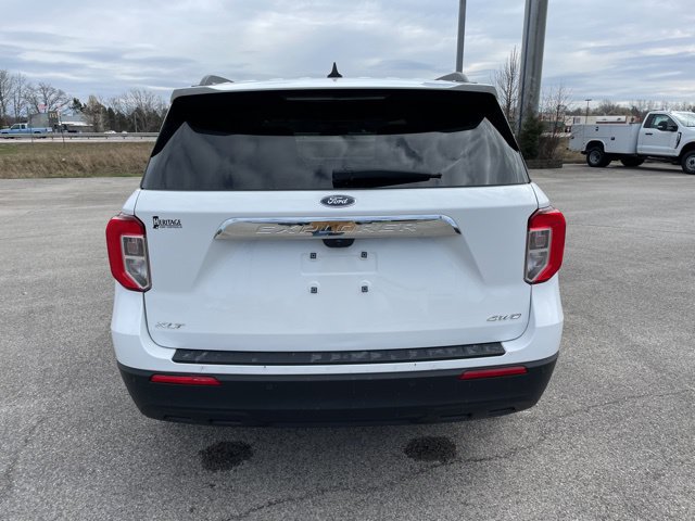 Used 2023 Ford Explorer XLT AWD/4WD image 8