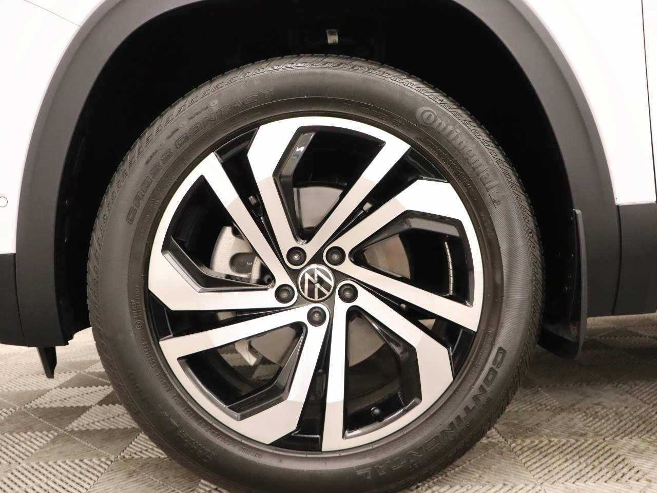 Certified 2021 Volkswagen Atlas SEL Premium AWD/4WD image 7