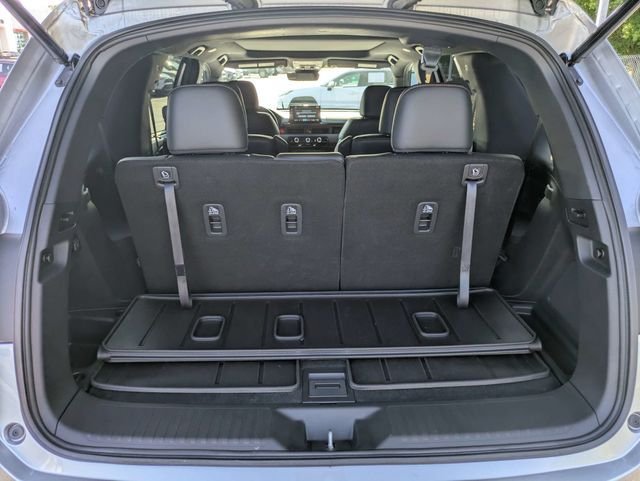 Used 2025 Honda Pilot TrailSport image 13
