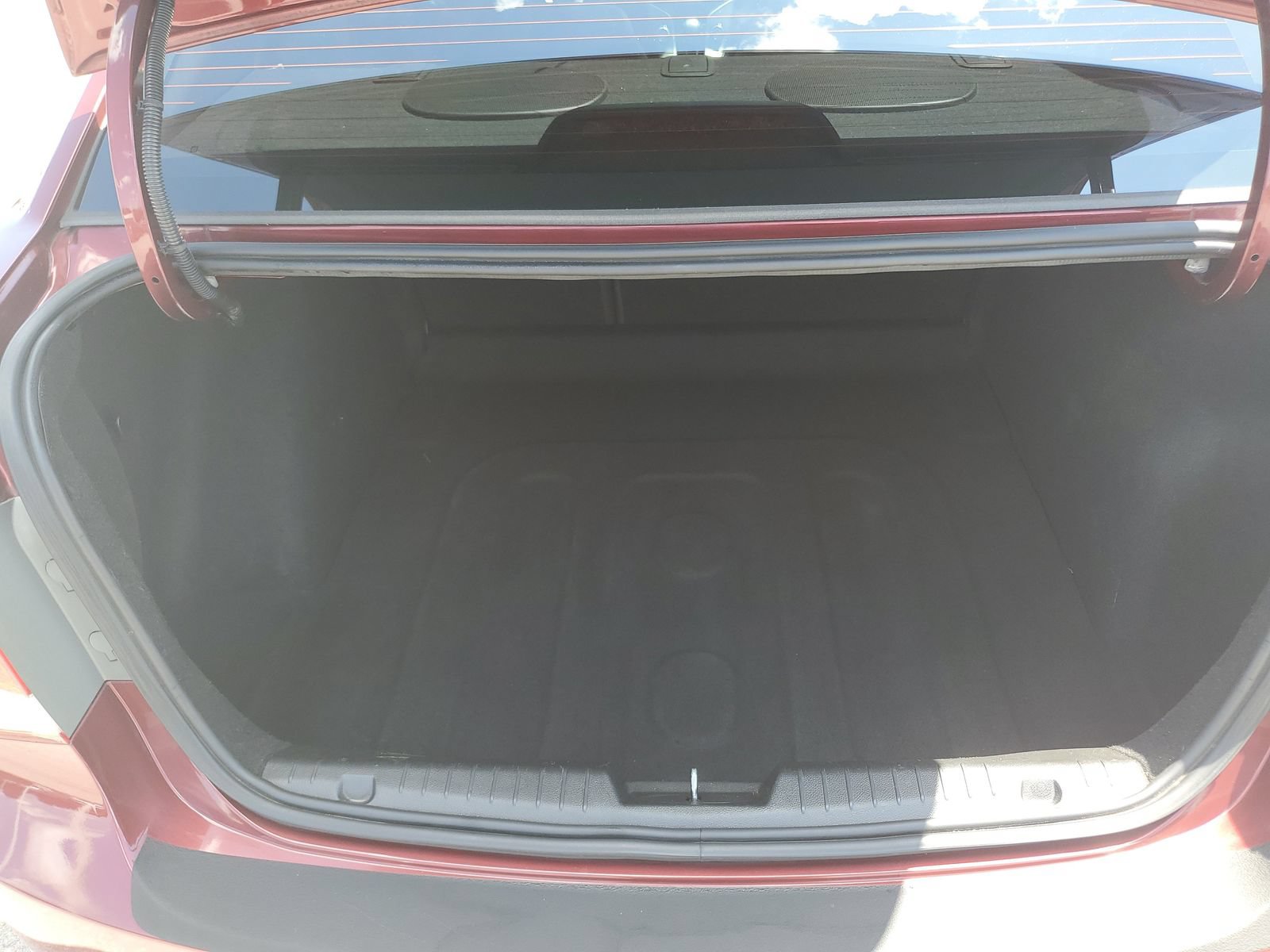 Used 2015 Chevrolet Cruze LTZ w/ Sun, Sound and Sport Package FWD image 9
